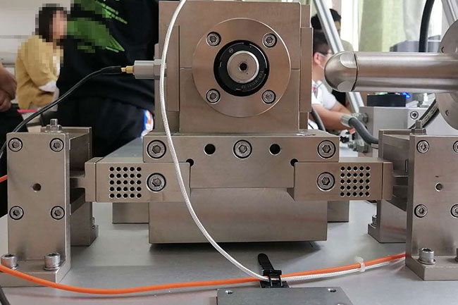 軸承壽命加速失效實(shí)驗(yàn)臺